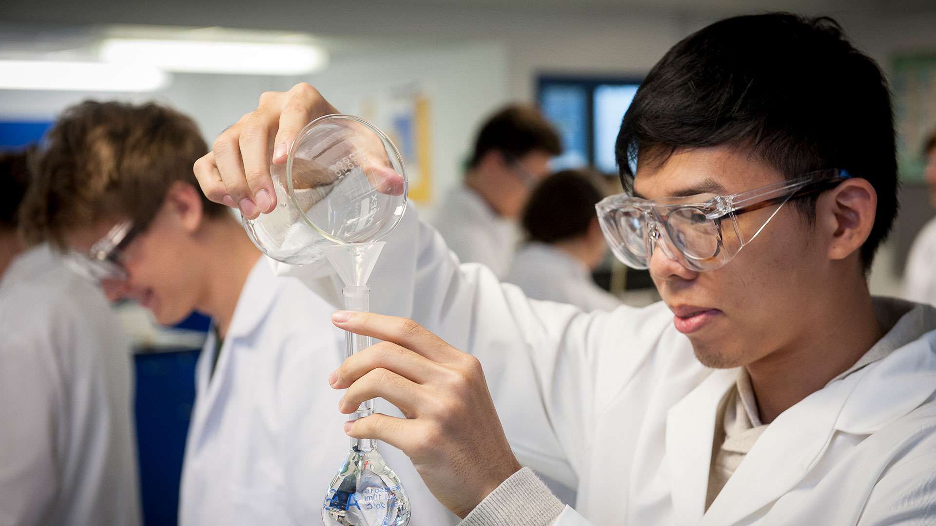 5 reasons to study chemistry at Bath